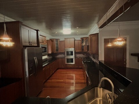 Building Photo - 568 Hammock Ave