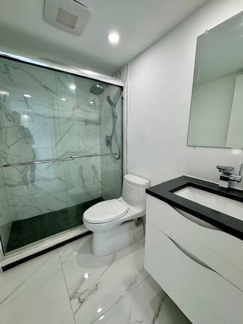 Building Photo - 5600 N Flagler Dr