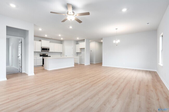 Building Photo - 14441 Mountain Strm Dr
