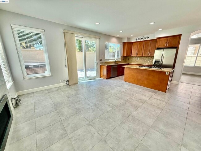 Building Photo - 4238 Diavila Ave