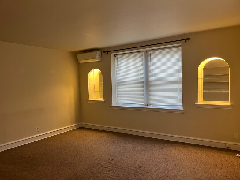 Building Photo - 3339 Vista St