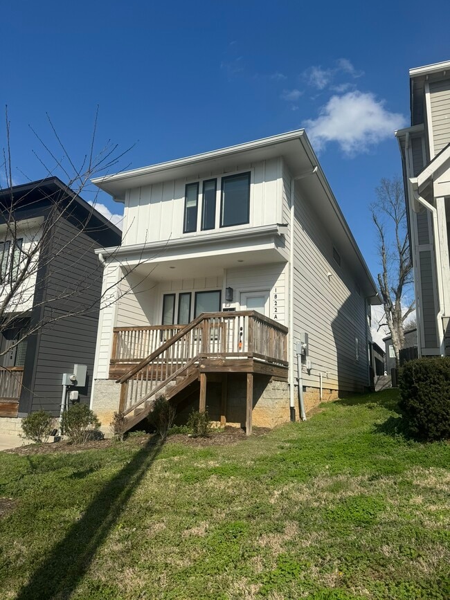 Building Photo - 1822 16th Ave N