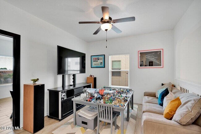 Building Photo - 7355 Via Canutillo Dr