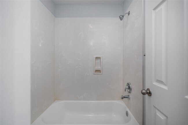 Building Photo - 14 Barker Ridge Ct