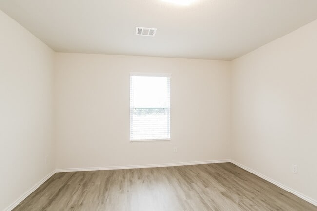 Building Photo - 333 Shelby Meadow Dr