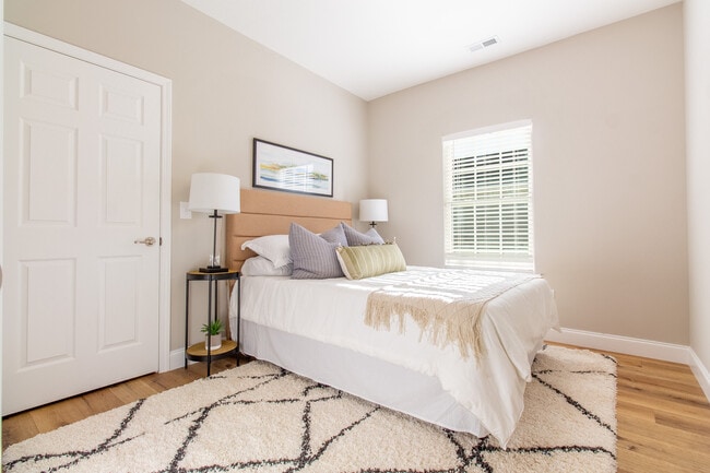 Building Photo - 62 Scout Br