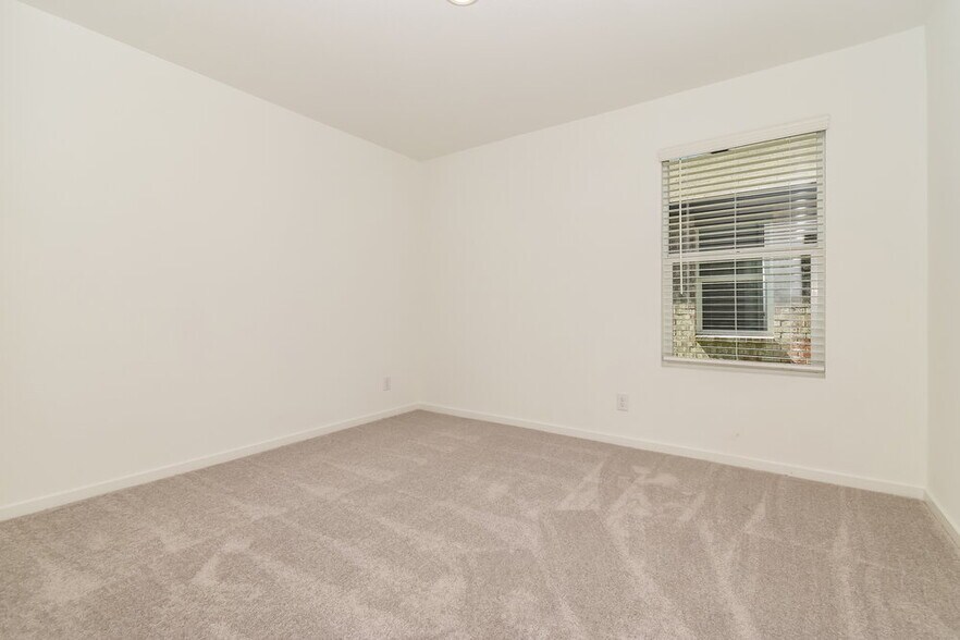 Building Photo - 1720 Crossbill St