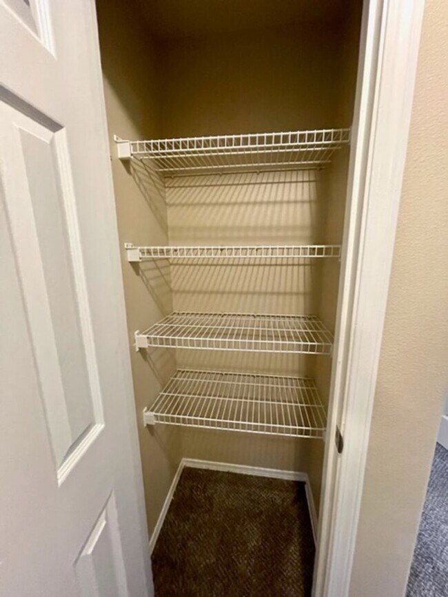 Building Photo - Single level home in Foxborough! Fenced yard!  A/C and a gas fireplace!