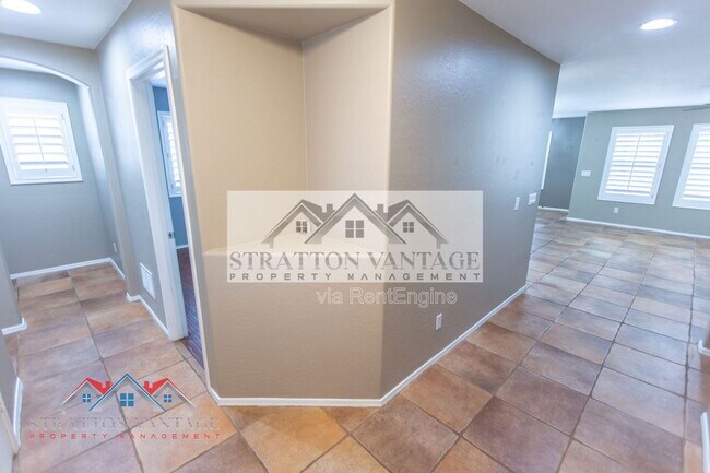 Building Photo - 10234 E Carol Ave