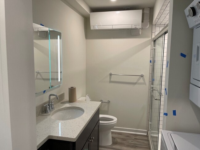 Building Photo - 41 Bridge St