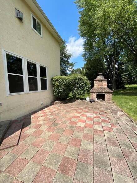 Building Photo - 7960 Compton Ct