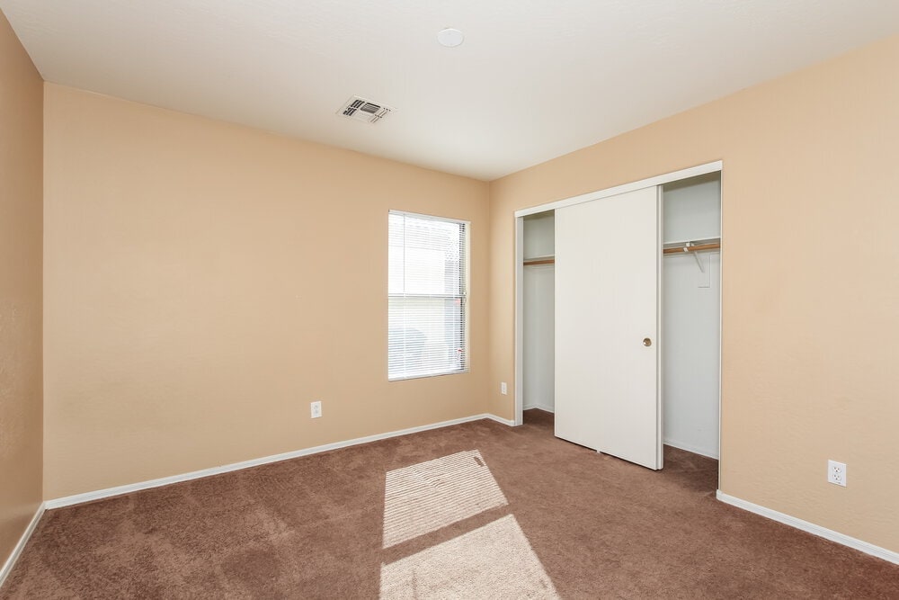 Building Photo - 12901 N 127th Ln