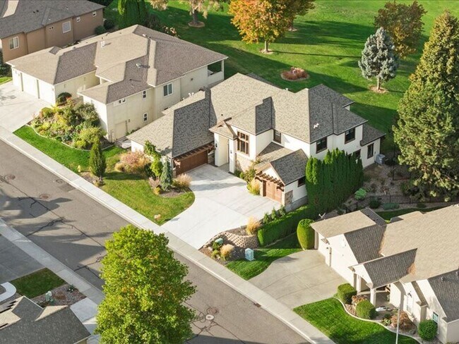 Building Photo - 3500 S Morain St