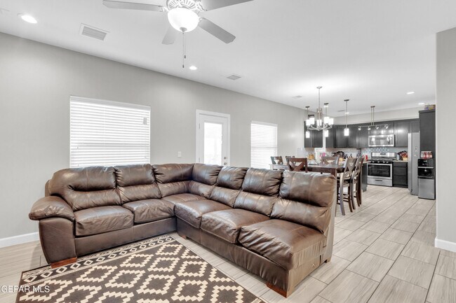 Building Photo - 412 Beech Tree Dr