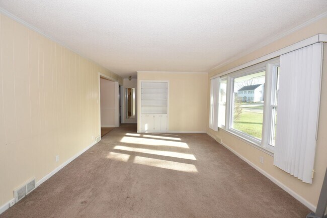 Building Photo - Great 3 bedroom Ranch in Elkhart