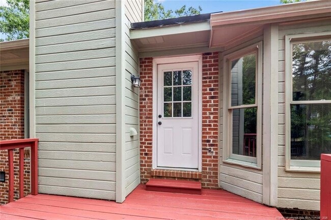 Building Photo - 1274 Arailia Dr