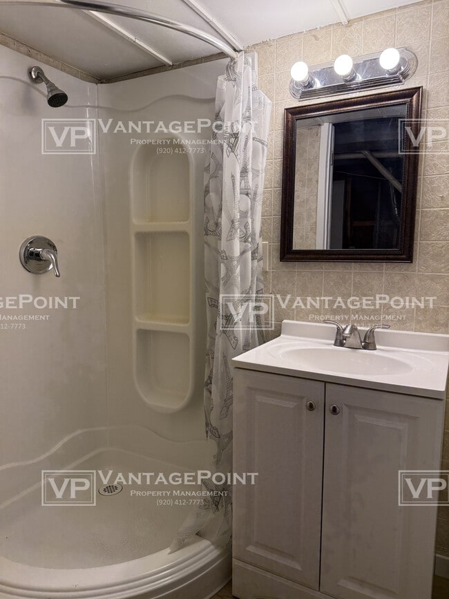 Building Photo - 1603 St Robert Dr