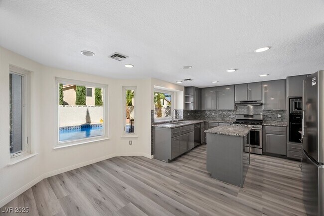 Building Photo - 8420 Haven Brook Ct