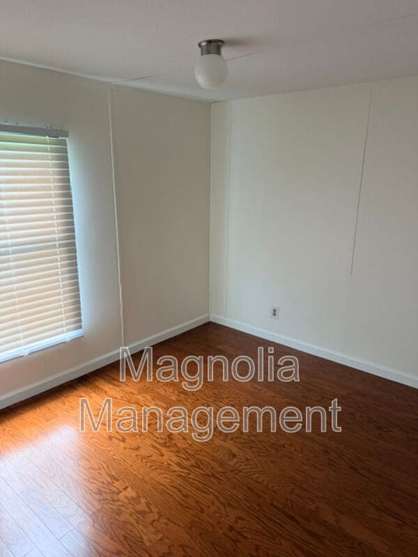 Building Photo - 209 Gillburg Estates Ct
