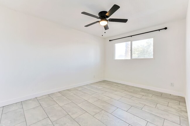 Building Photo - Massive Remodeled Tri-Level Near ASU with Diving Pool