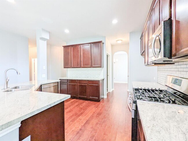 Building Photo - 6810 Summer Bridge Ln