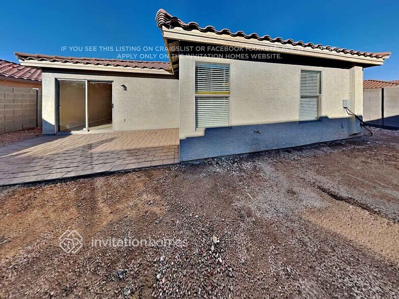 Building Photo - 203 E Valley View Dr