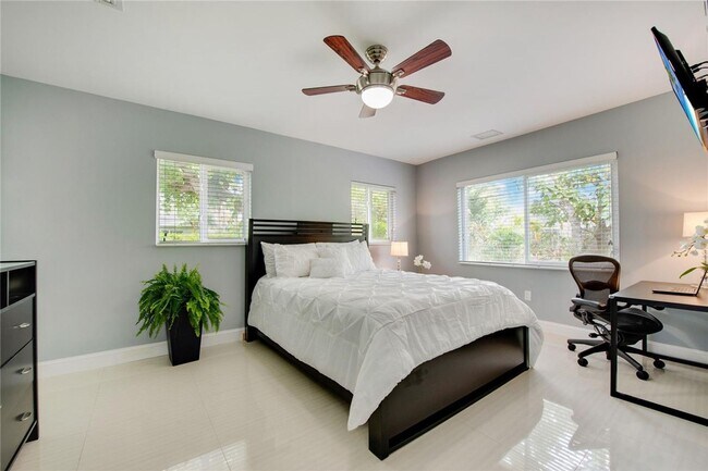 Building Photo - Beautiful home in quiet neighborhood
