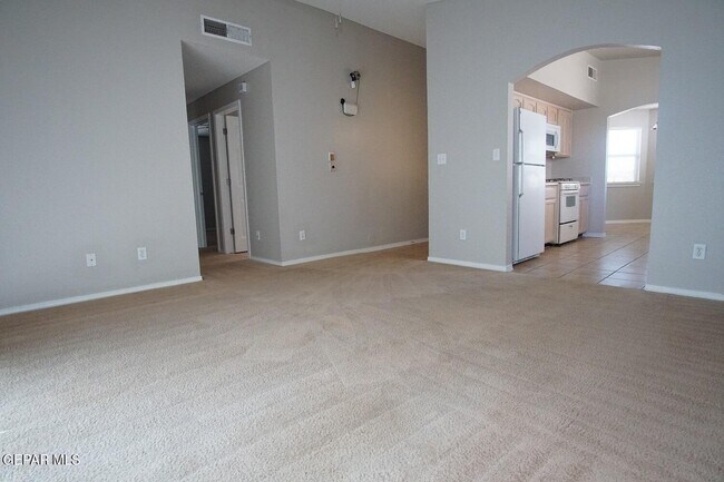 Building Photo - 807 Jaime St