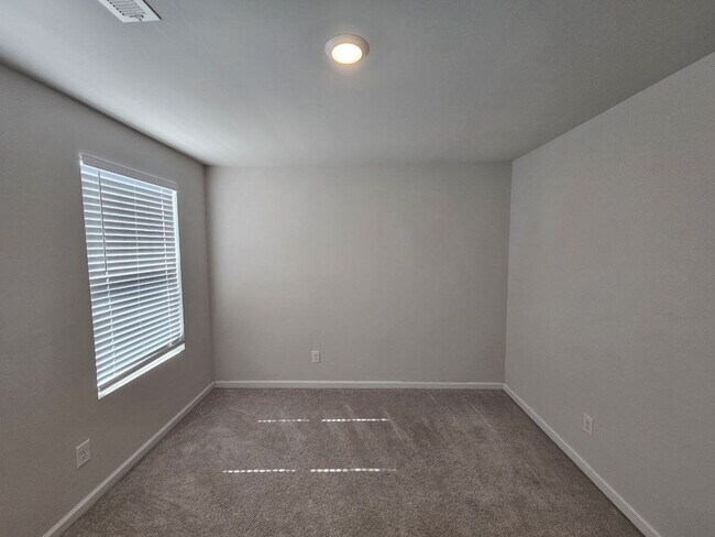 Building Photo - 6529 Mezzo Ln