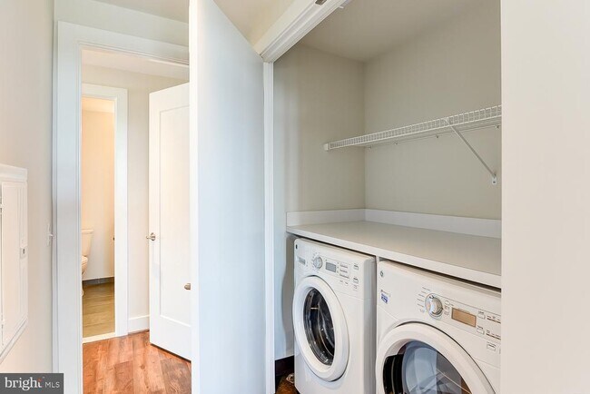 Building Photo - 901 H St NE