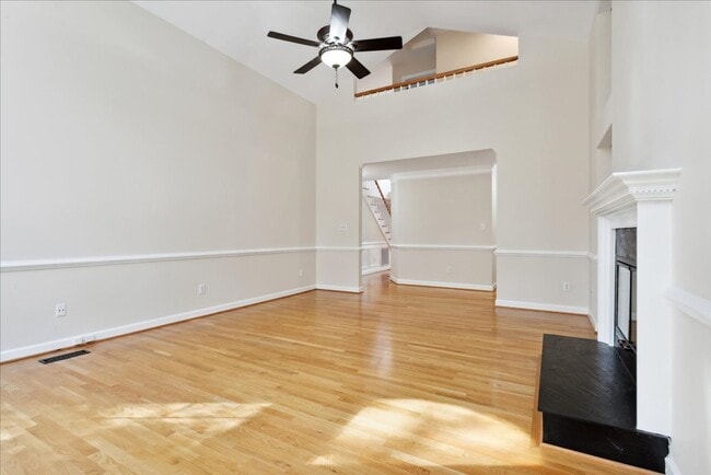 Building Photo - Kingsmill Gem