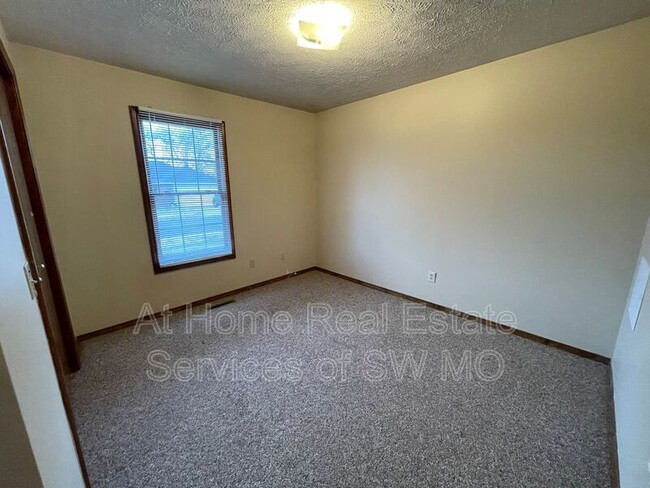 Building Photo - 3110 W Morningside St