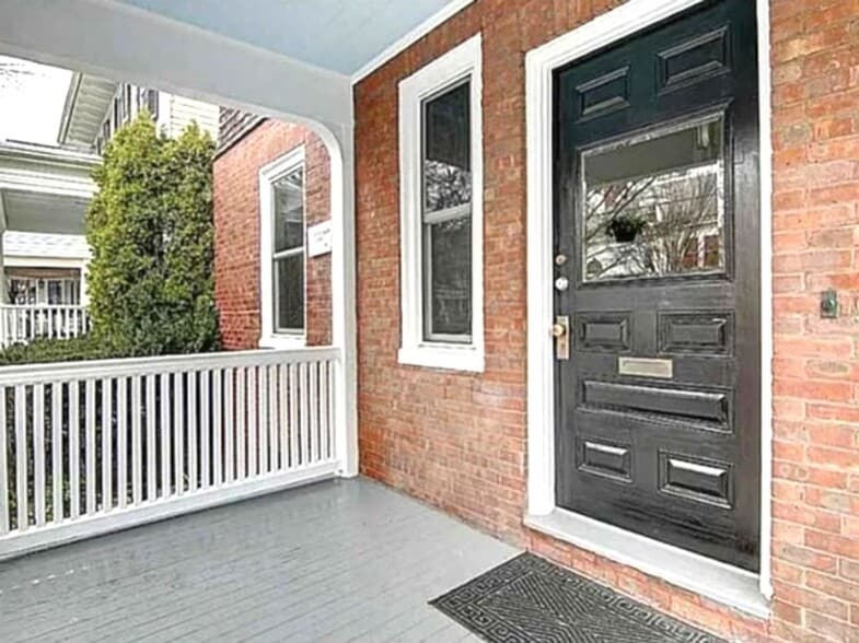 Building Photo - 84 Keene St