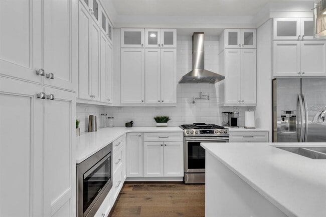Building Photo - 474 Hazelnut Ct