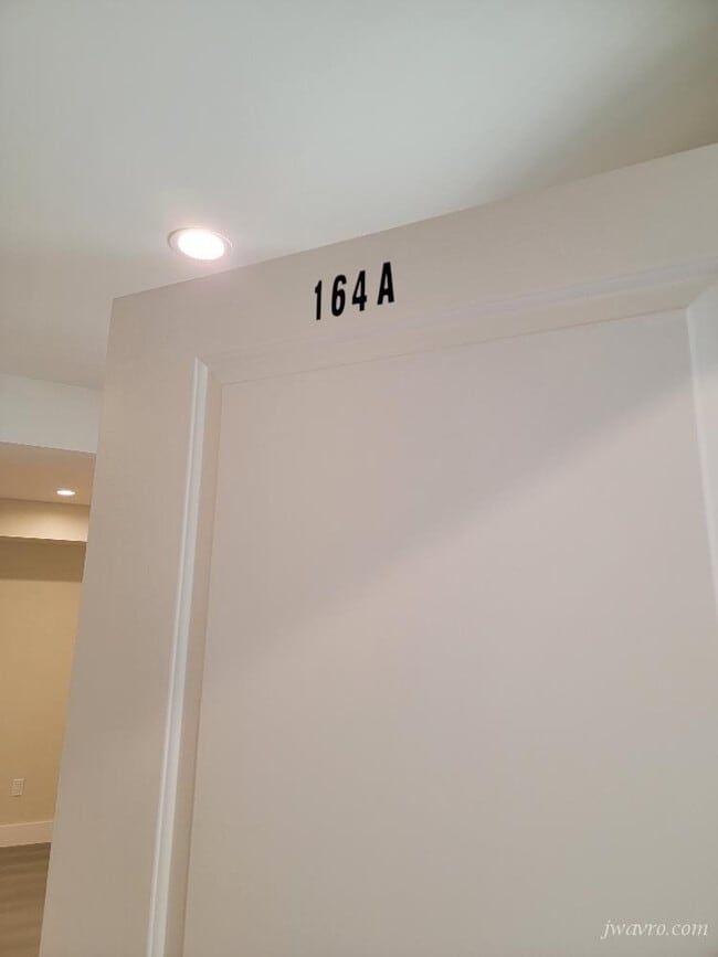 Primary Photo - 164 Tiffany Ave