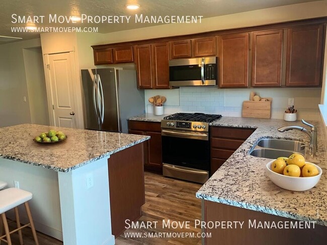 Building Photo - 2679 N Rapid Creek Way