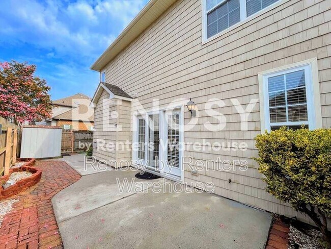 Building Photo - 3932 Cromwell Park Dr