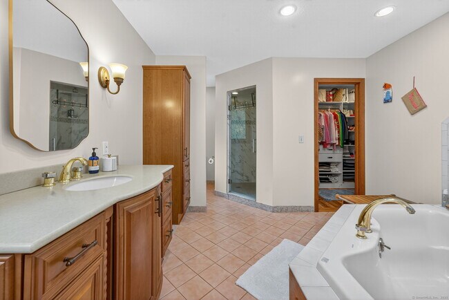 Building Photo - 71 Cherry Swamp Rd