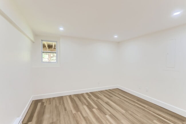 Building Photo - GORGEOUS 4BD/ 3BA MOUNTAIN HOME in Boulder, CO- Available 7/10/26!