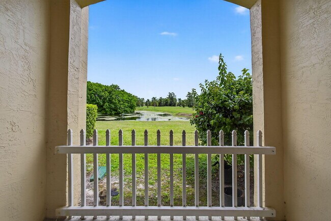 Building Photo - 2040 Greenview Shores Blvd