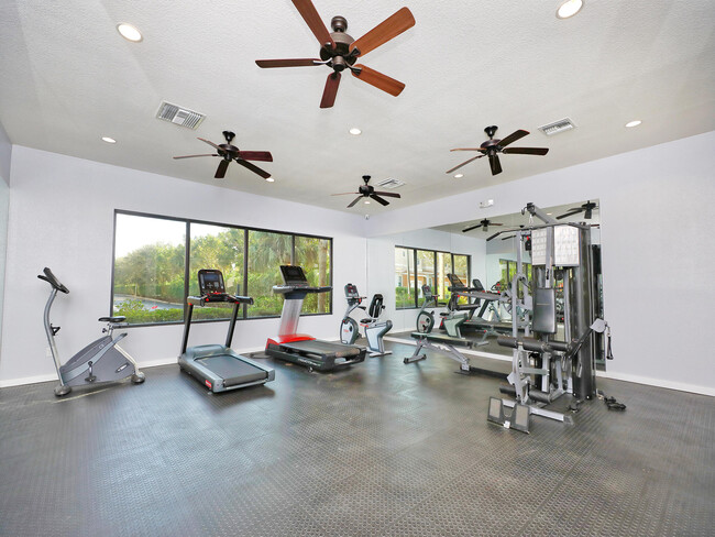 Building Photo - 102 Astor Cir