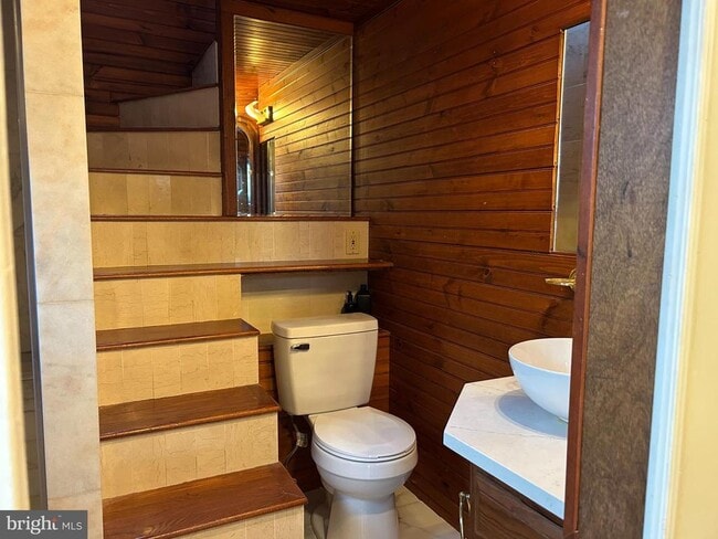 Building Photo - 1617 Bryant Rd