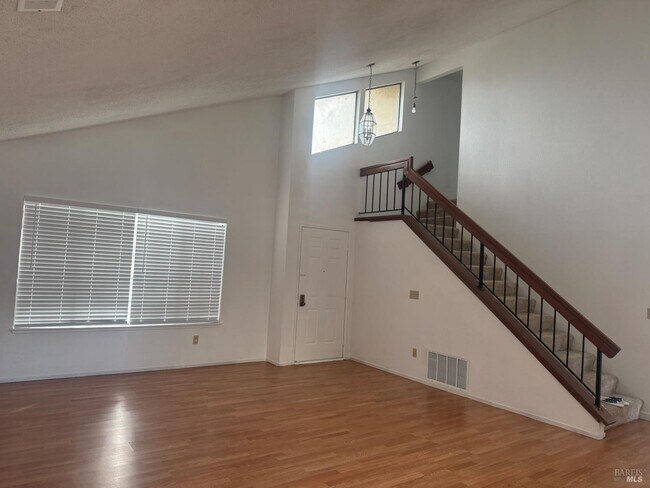 Building Photo - 290 Kent Pl