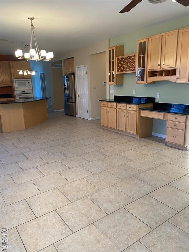 Building Photo - 811 Wheaton Way