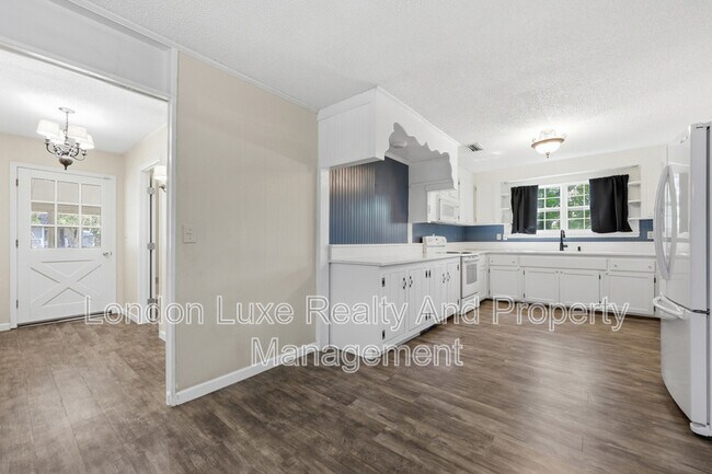 Building Photo - 9246 Bearden Rd