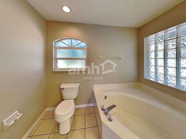 Building Photo - 6744 66th Ave E