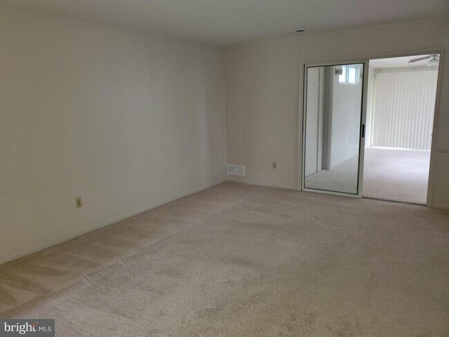 Building Photo - 4509 Rosemarie Dr