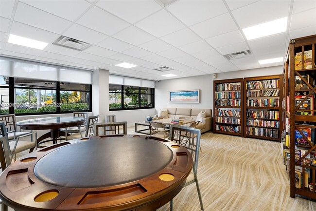 Building Photo - 3800 Galt Ocean Dr