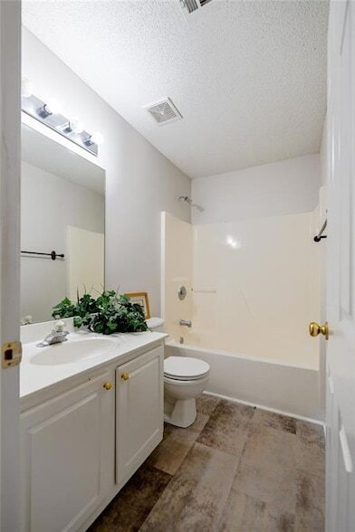 Building Photo - 1570 Swan Valley Ct
