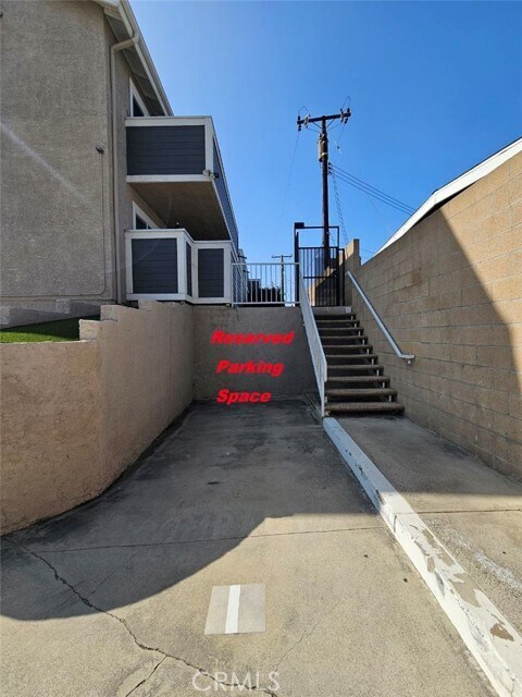 Building Photo - 1120 Nicklett Ave